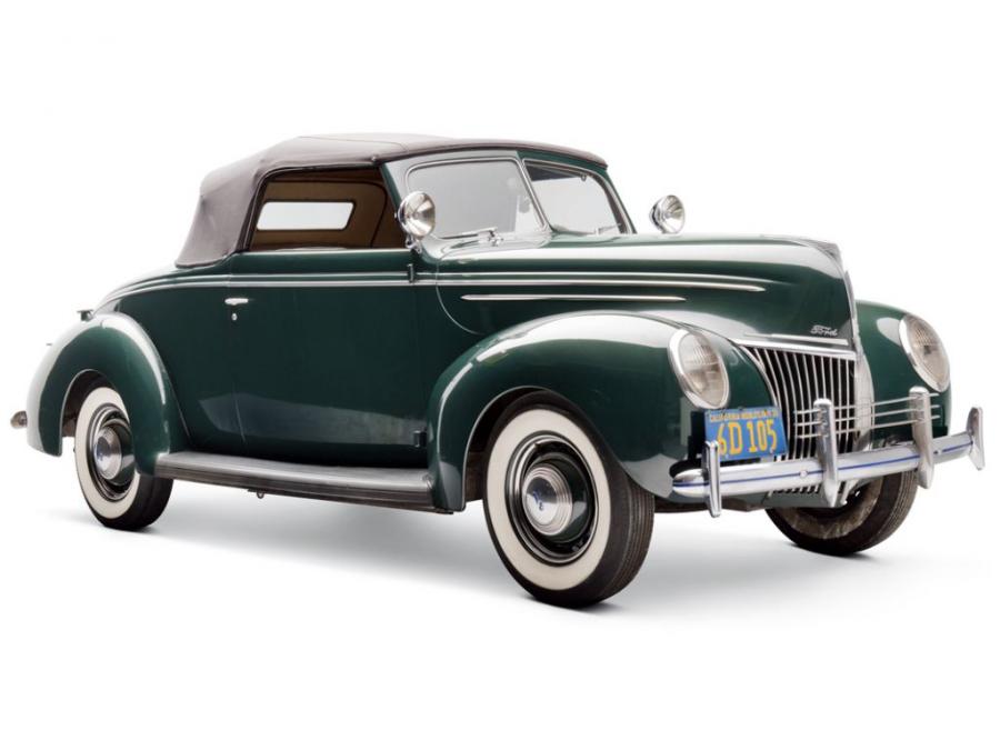  Ford V8 Deluxe Convertible Coupe 1939 года  (фото 10 из 12)